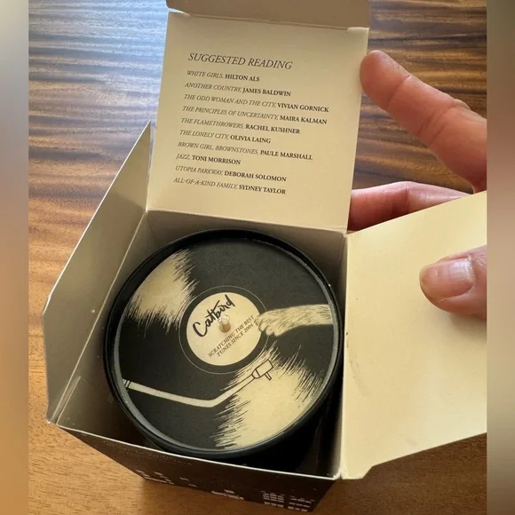 Catbird ghost rose candle - Picture 7 of 11